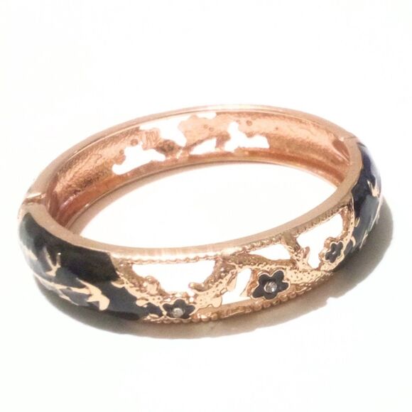 Vintage Jui Long Xing Ornate Floral Design Black Enamel Gold Tone Bangle - Picture 2 of 5